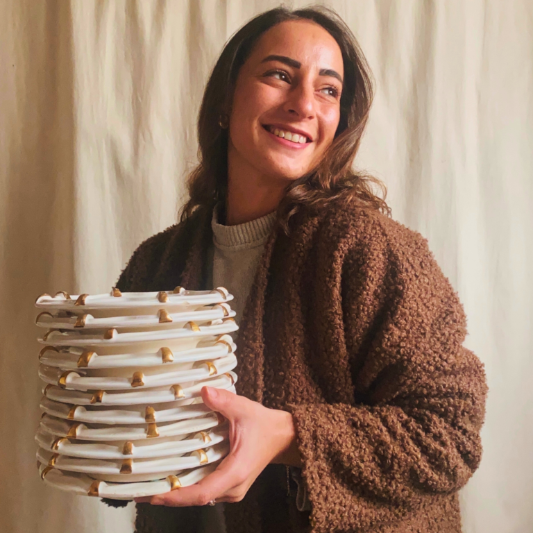 Contactez notre équipe Notre équipe devant notre arche sur-mesure